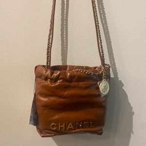 Chanel 22 mini (caramel)